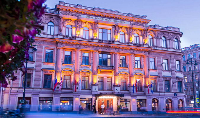 Cosmos Selection Saint-Petersburg Nevsky Royal