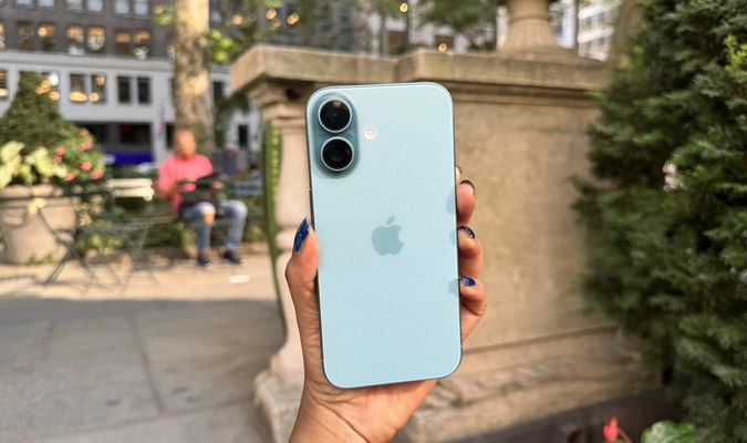 iPhone 16 Plus
