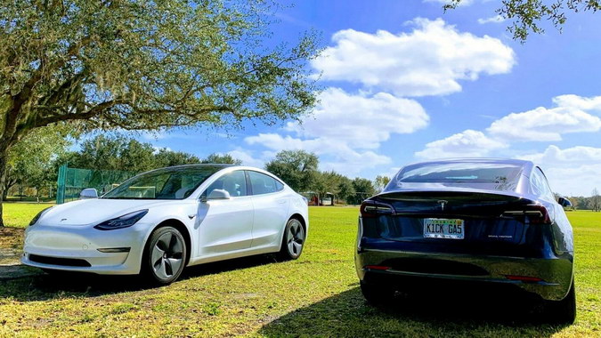 Tesla �� ���