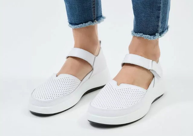 ������� Sandalini
