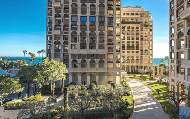 Seaside Plaza � �����-�����