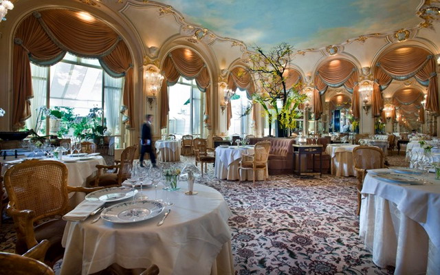 �������� � ����� Ritz Paris